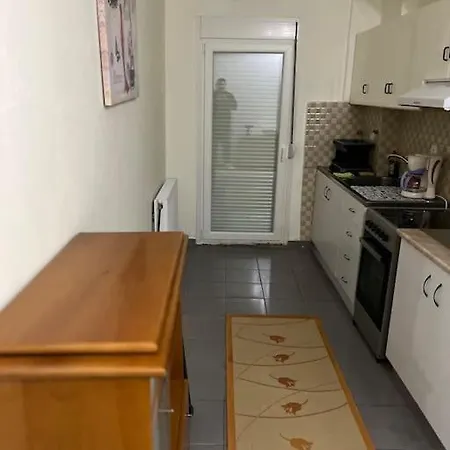 όμορφο διαμέρισμα στο κέντρο της πόλης. Apartment *
